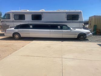 2006 Lincoln Town Car