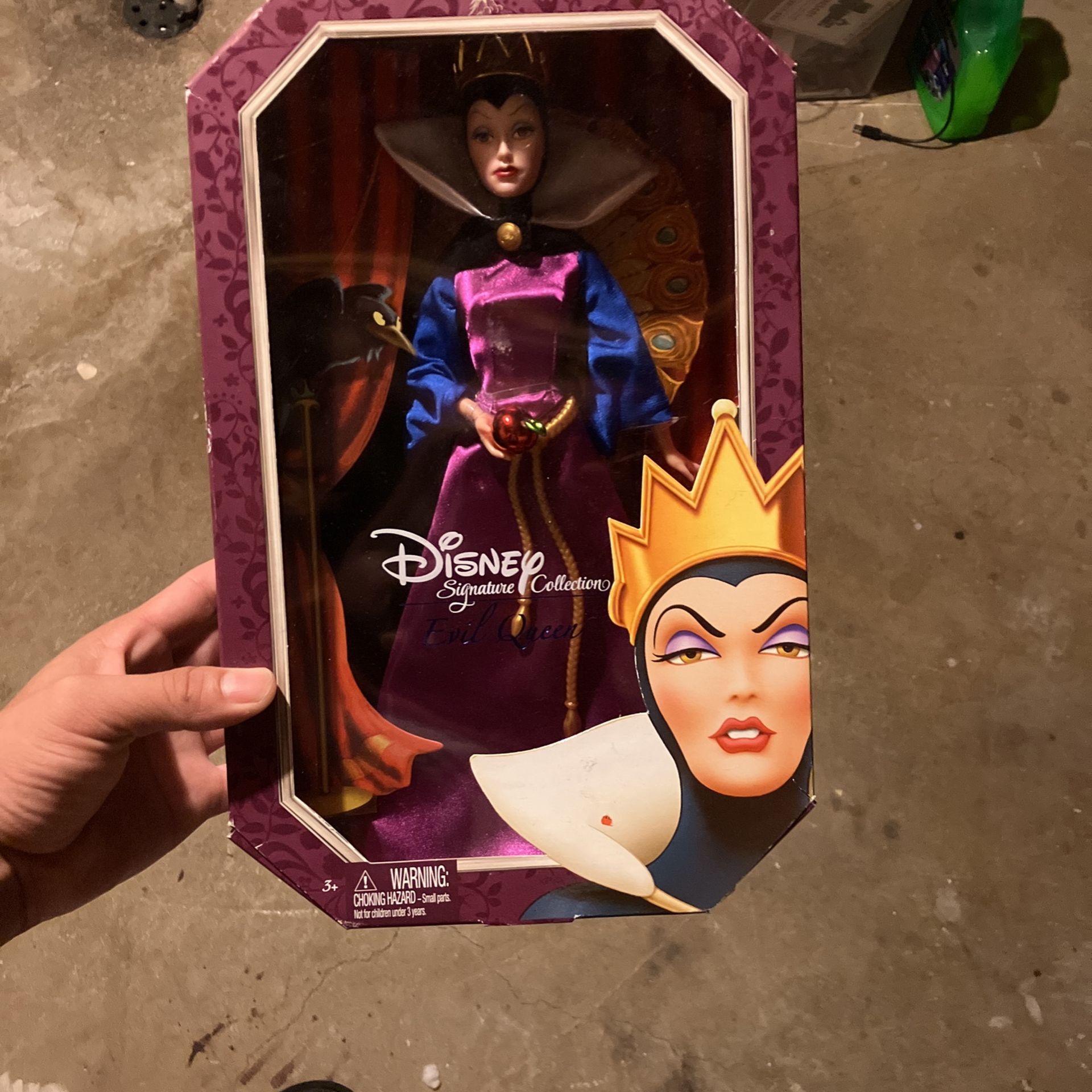 Disney Signature Collection evil queen