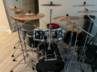 YAMAHA RECORDING CUSTOM DRUMS