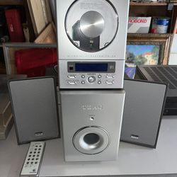 TEAC CD-X8 Ultra Thin Micro Hi-Fi Stereo Audio System Condition: Like New  Contents: TEAC CD-X8 Ultra Thin Micro Hi-Fi Stereo Audio System Speakers + 