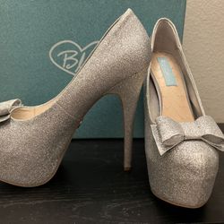 Betsey Johnson Silver Glitter Heels Size 8