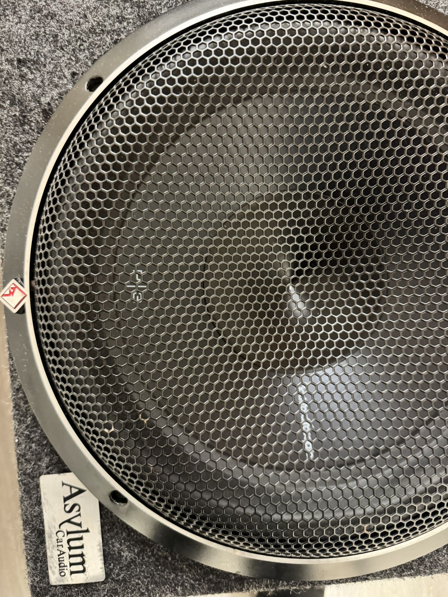 2 Like new Rockford Fosgate 12” P|3 Subs