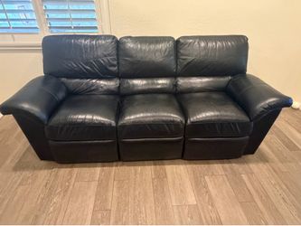 Black leather La Z Boy reclining sofa