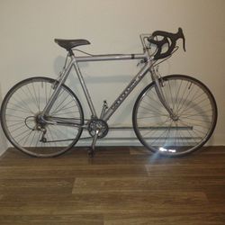 Cannondale T700 Road BICYCLE 
