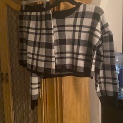 SMALL BLOUSE AND SKIRT NEW WINTER CLOTHES $5