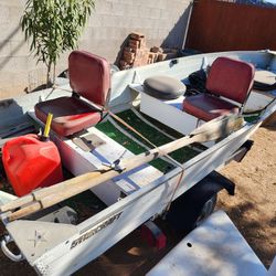 12 Ft Starcraft Aluminum Boat With Trailer