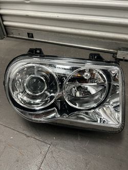 Chrysler 300 Headlight Dodge Magnum 
