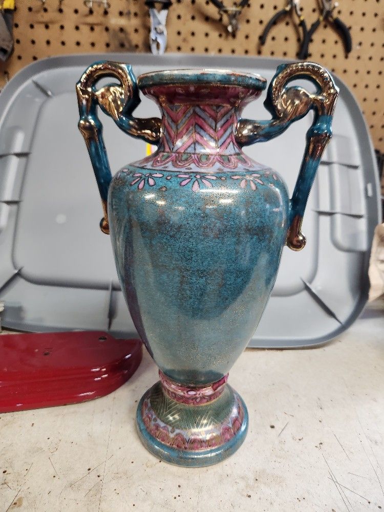 antique Chinese ceramic vase