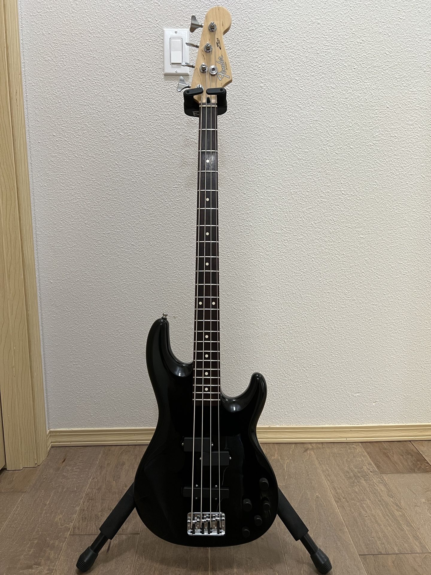 Fender Zone Bass