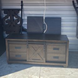 Tv stand 