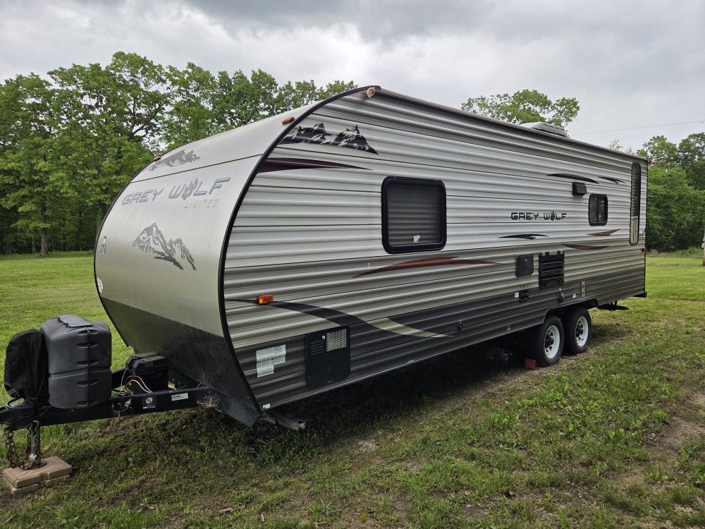2015 Forest River Grey Wolf