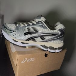 ASICS Gel Kayano 14