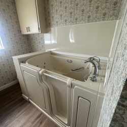 Walk In Tub 