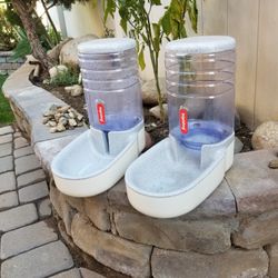Pet Drinking And Food Fountain