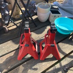 2 Car Jacks 