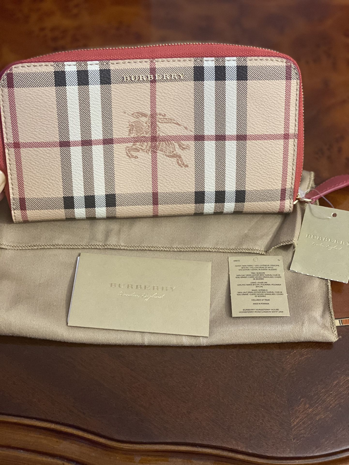 Burberry Wallet Authentic 