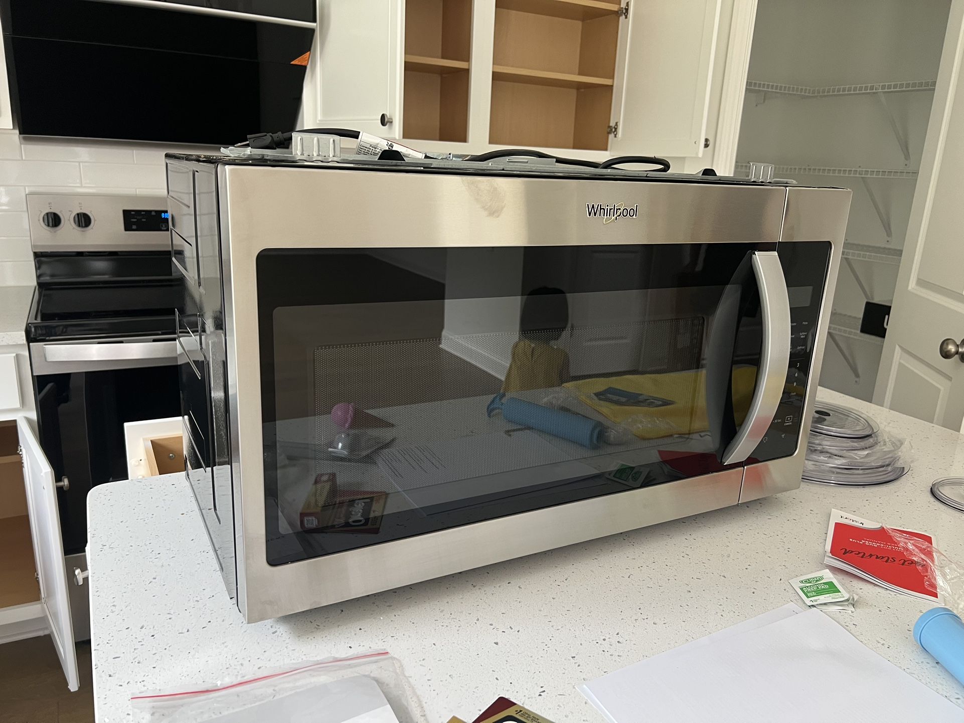 Whirlpool Over-the-Range Microwave ( Fingerprint Resistant Stainless Steel )