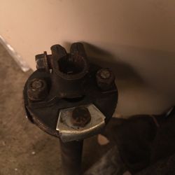 A RAG JOINT FOR C 1500 GMC PICKUP TRUCK USED IN GOOD CONDITION 1979/1991-$20.00