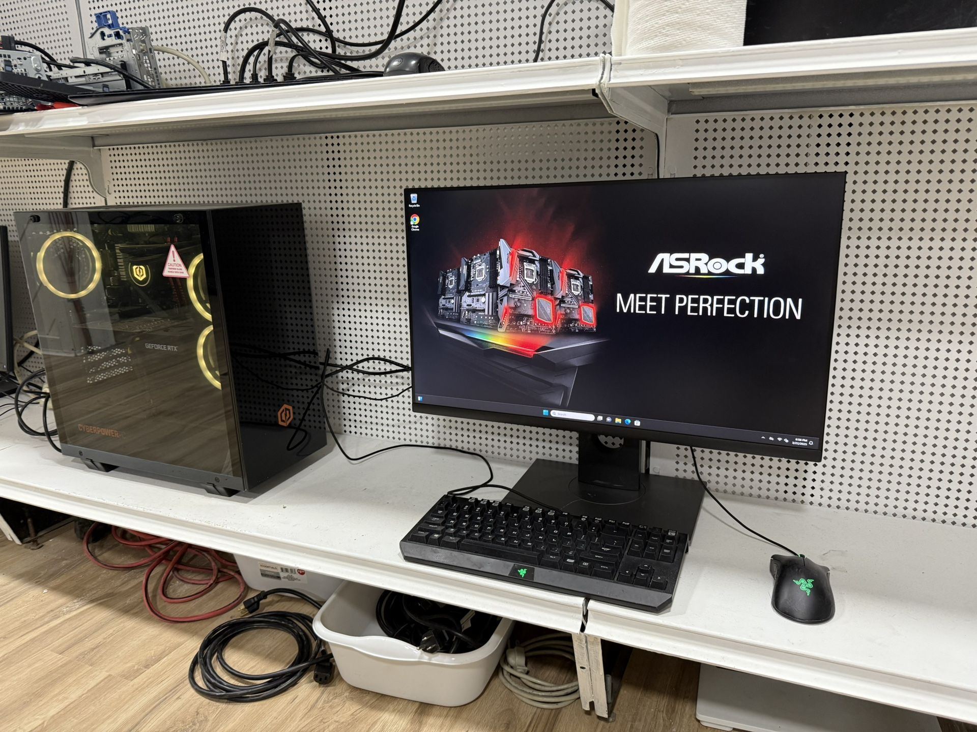 Gaming computer comes with monitor keyboard and mouse win 11