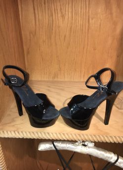 Black Ellie heels 👠 size 5
