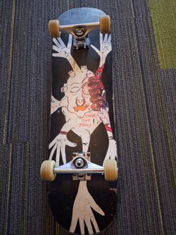 Skateboard like new pro deck complete