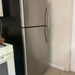 Stainless steel refrigerator 