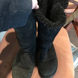 Ugg Bailey Size 8