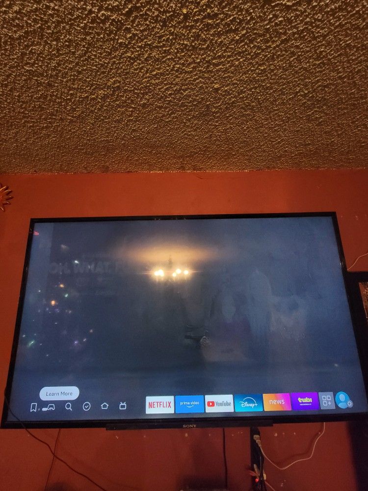 Sony TV flat screen  In good condition With remote control  70 inch  