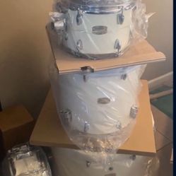 Yamaha Stage Custom 5-Piece Drum Set