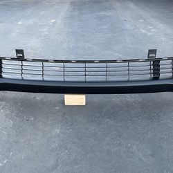 2017 2018 2019 Toyota Highlander Front Bumper Lower Valance Cover OEM