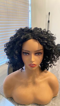 Halloween short, curly black wig