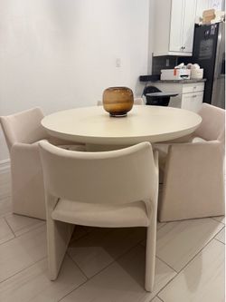 cb2 Lola Dining Table with 4 Foley Chairs