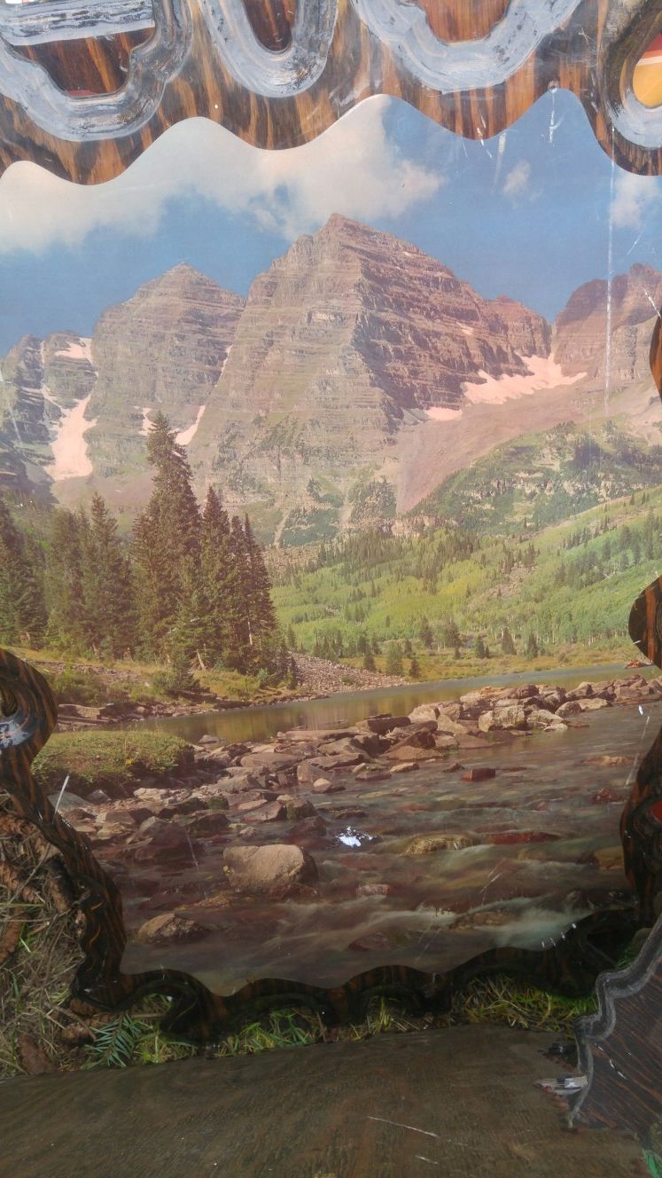 Decoupage wooden pictures