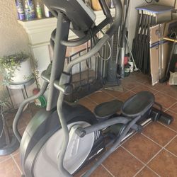 ELIPTICAL MACHINE WORKOUT