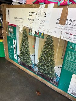 GE 9ft tall Christmas tree