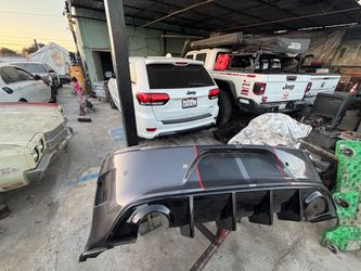 2017 dodge charger srt rear bumper