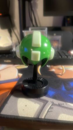 Capcom Mega-Man Green mini helmet