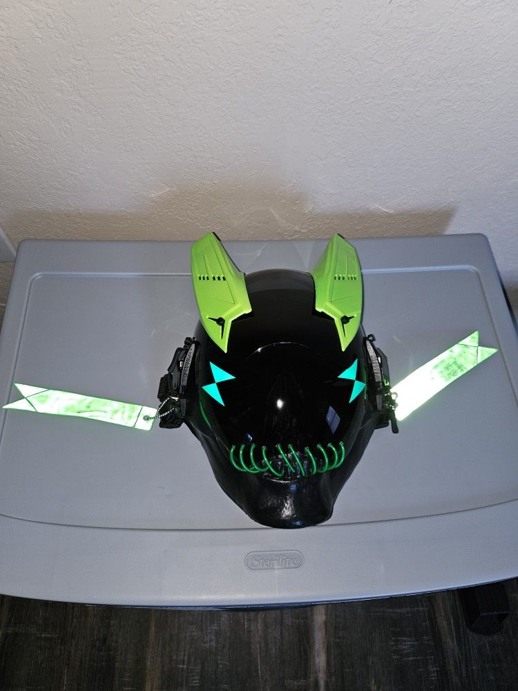 Lightly Up Mask