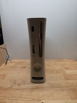 Broken white Xbox 360