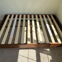Solid Wood Twin/Full Bed Frame