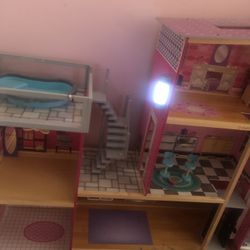 KidKraft Uptown Dollhouse pink 