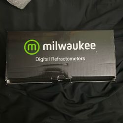 Brand New Refractometer