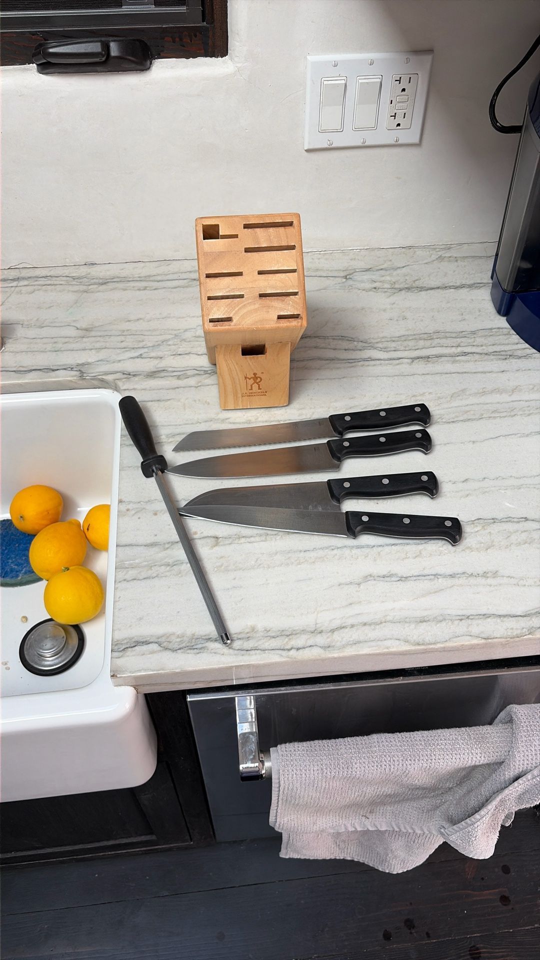 J.A. Heckles Block W/4 Cutting Knives