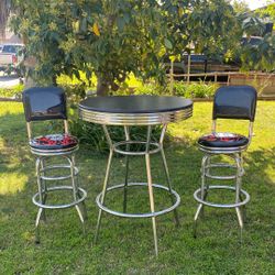 Bar Table And Bar Stools $500