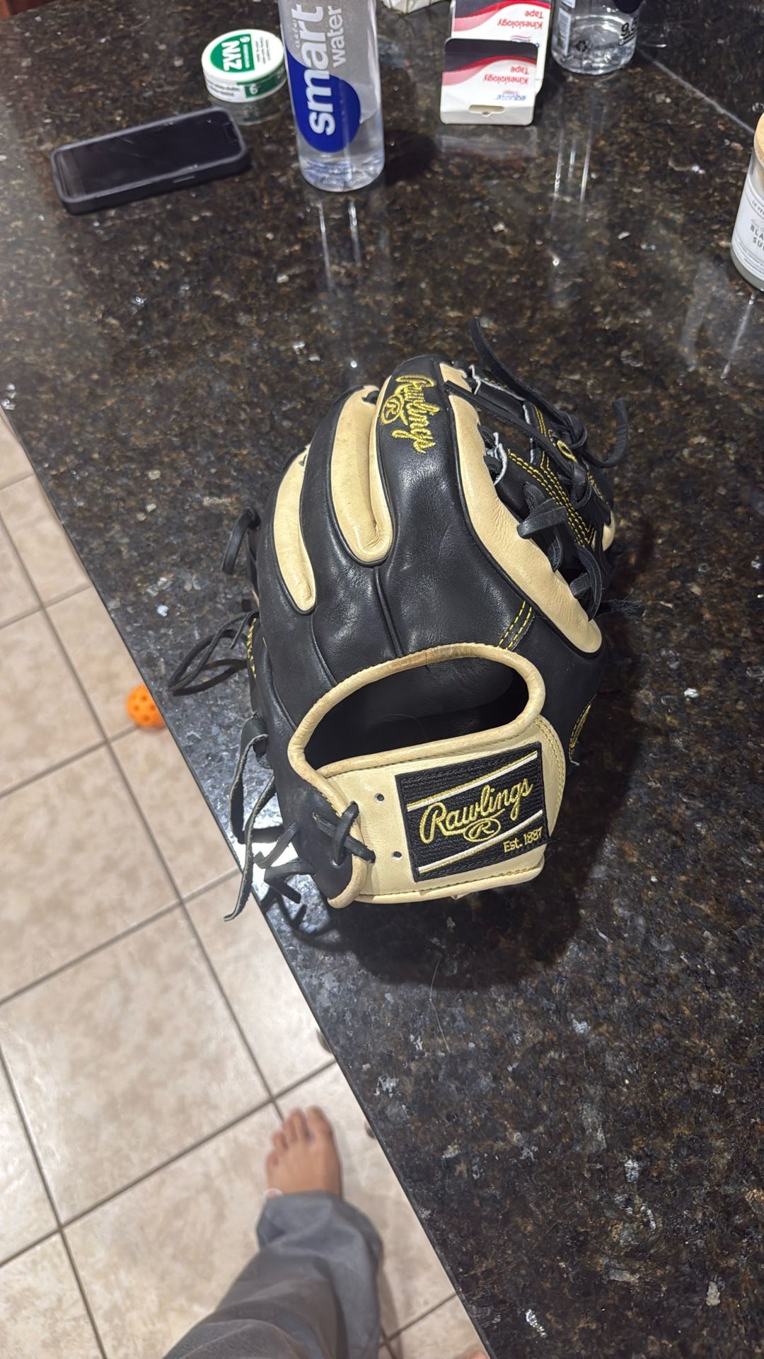 Rawlings Heart Of The Hide Sz 11.5