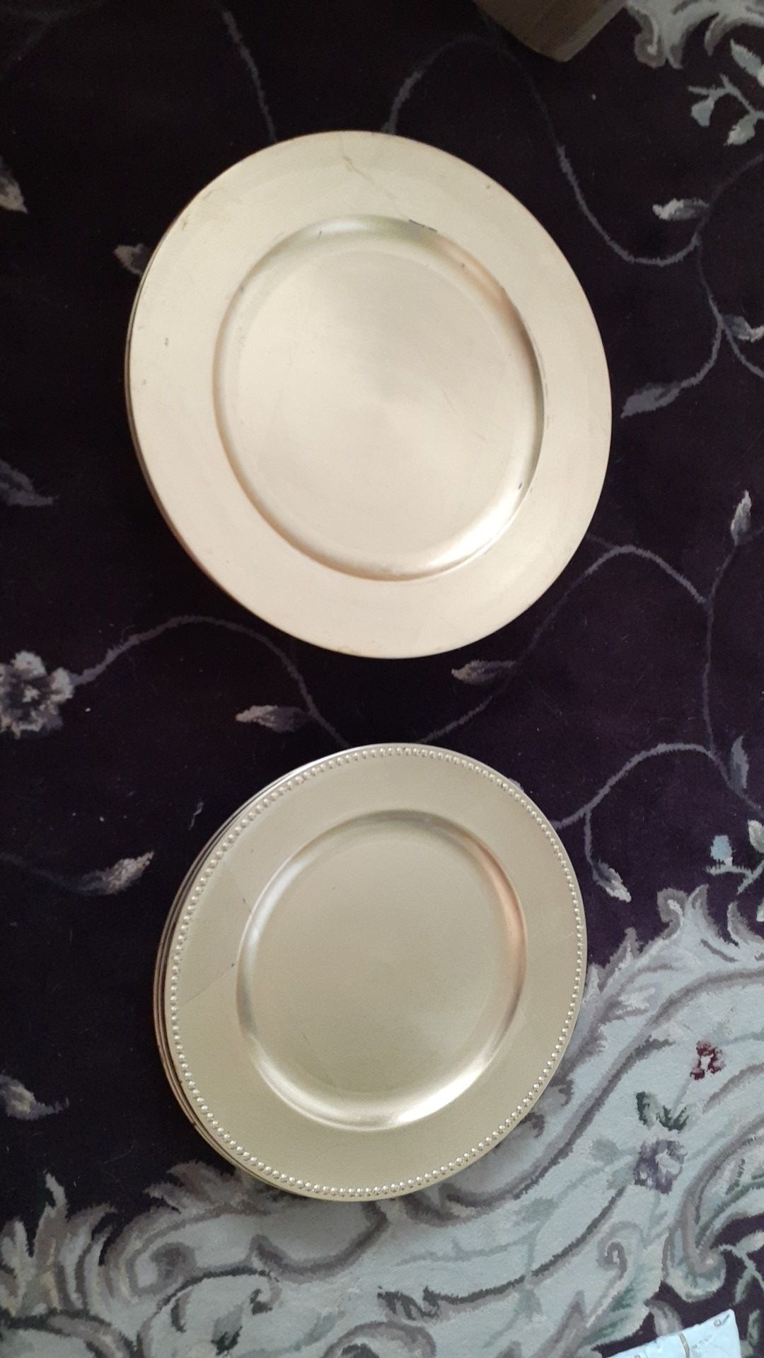 Gold plastic plates