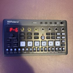 Roland AIRA Compact P-6 Desktop Creative Sampler