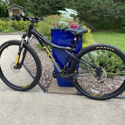 29” Karakoram Mountain Bike