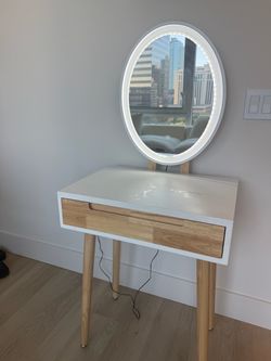 Wade Logan Lighted Makeup Vanity with Mirror & Stool