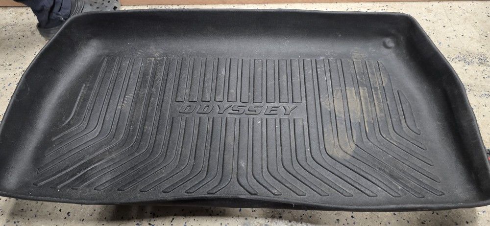 Honda Odyssey Trunk Mat